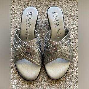 italian shoemaker silver wedge slides / size 8